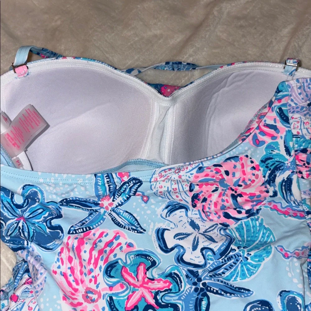 Lilly Pulitzer Flamenco One-Piece Swimsuit in the Multi Bahamas Beachcomber - Picture 7 of 8